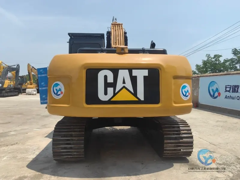 CAT320