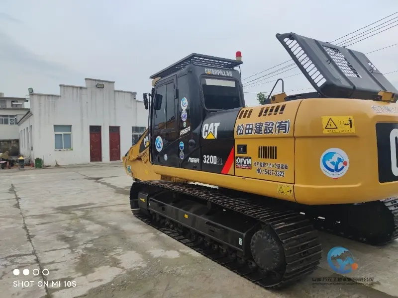 CAT320D2L