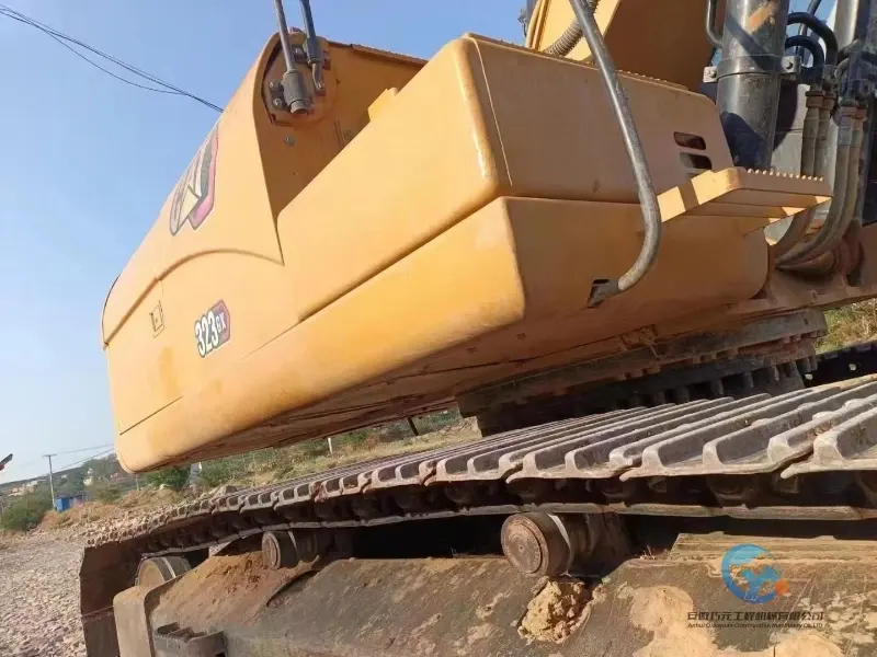 Used Excavator Caterpillar323GX 8