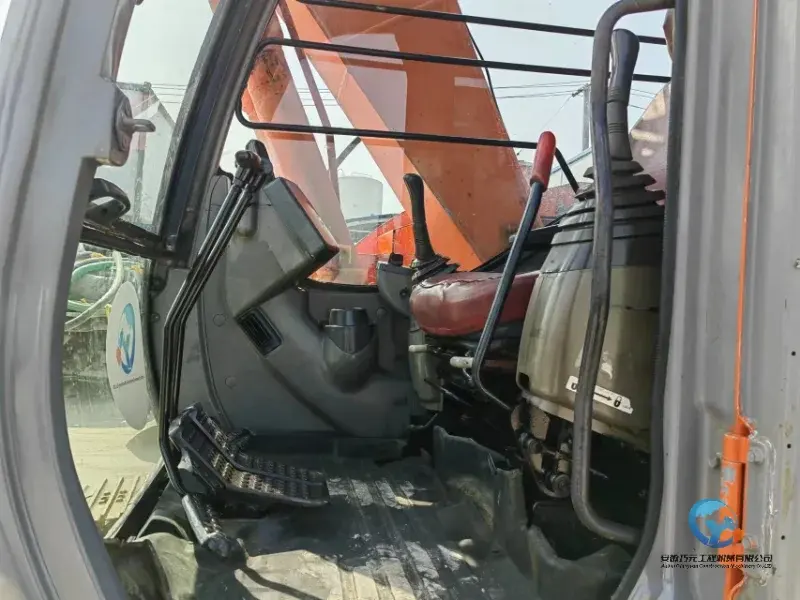 Used Excavator Hitachi ZX135 10