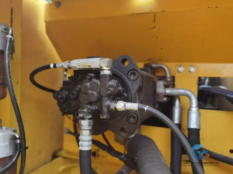 Used Excavator Kobelco SK330 4