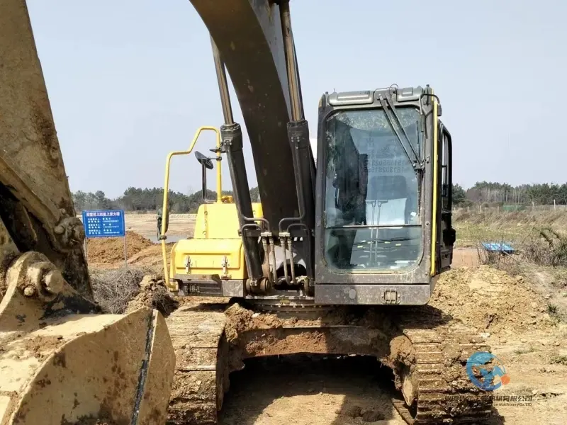 Used Excavator Volvo EC200D 13