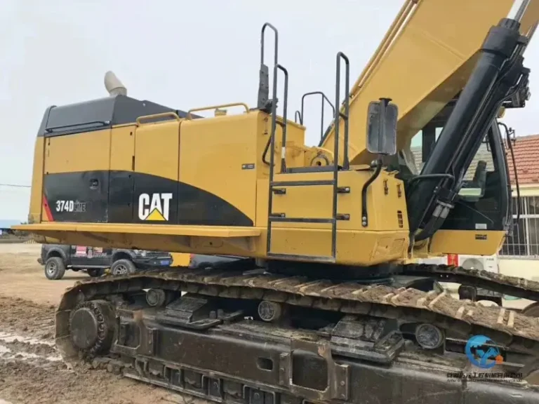 Used-Excavator-Caterpillar-374D7_W_800px